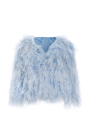 Fluﬀy feather coat