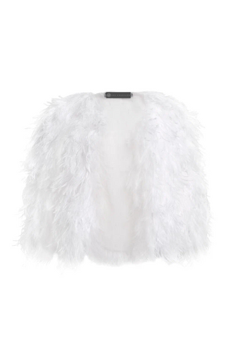 Fluﬀy feather coat